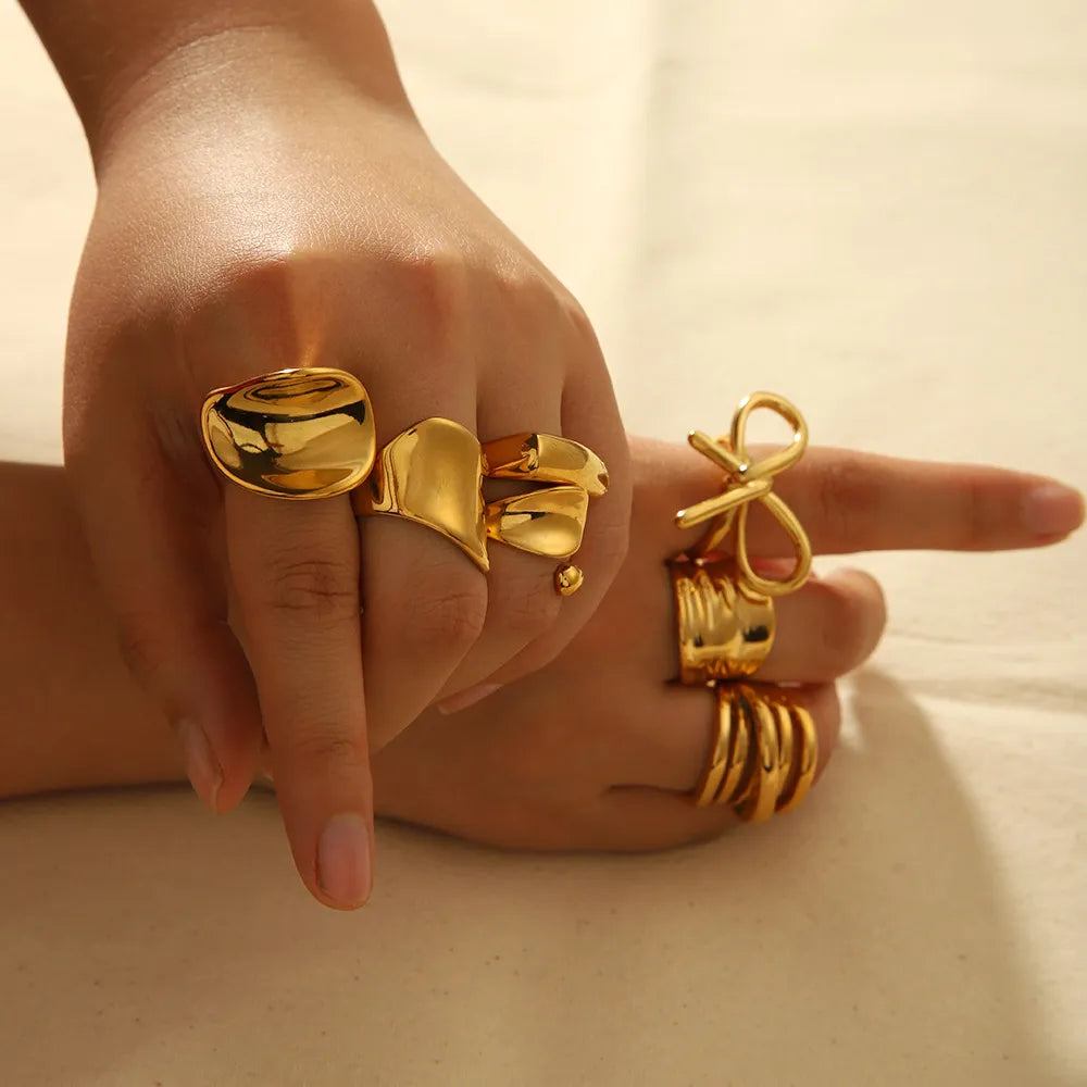 18K Gold-Plated Twisted Band Ring — Stainless Steel
