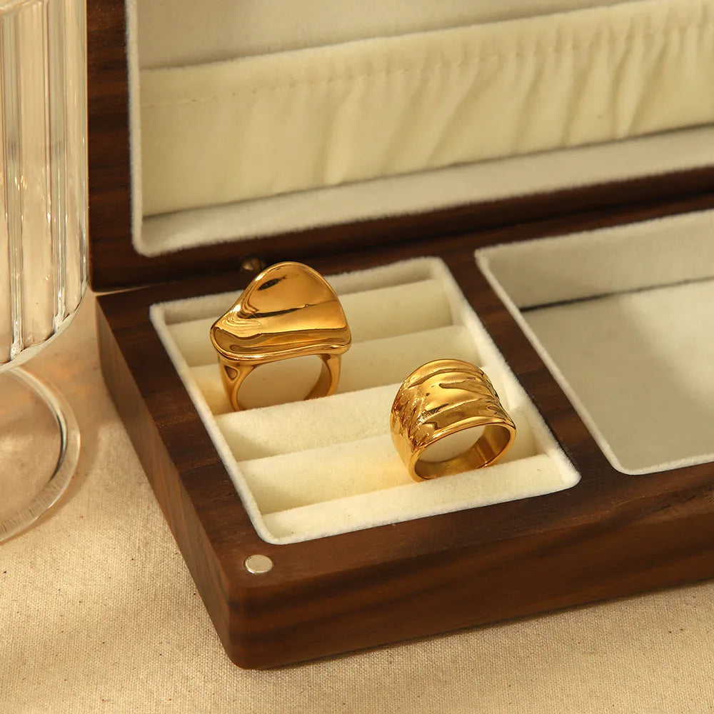 18K Gold-Plated Twisted Band Ring — Stainless Steel