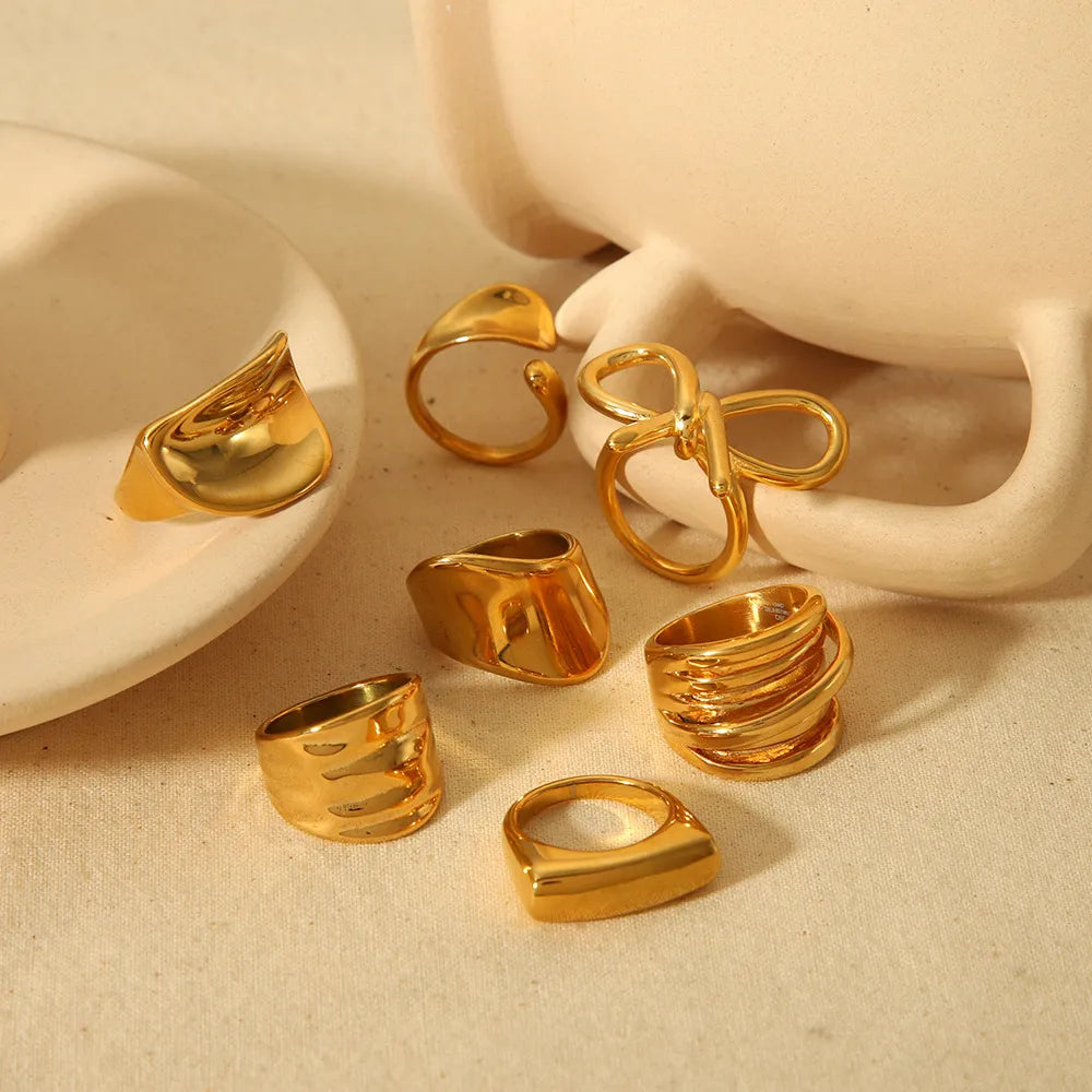 18K Gold-Plated Twisted Band Ring — Stainless Steel