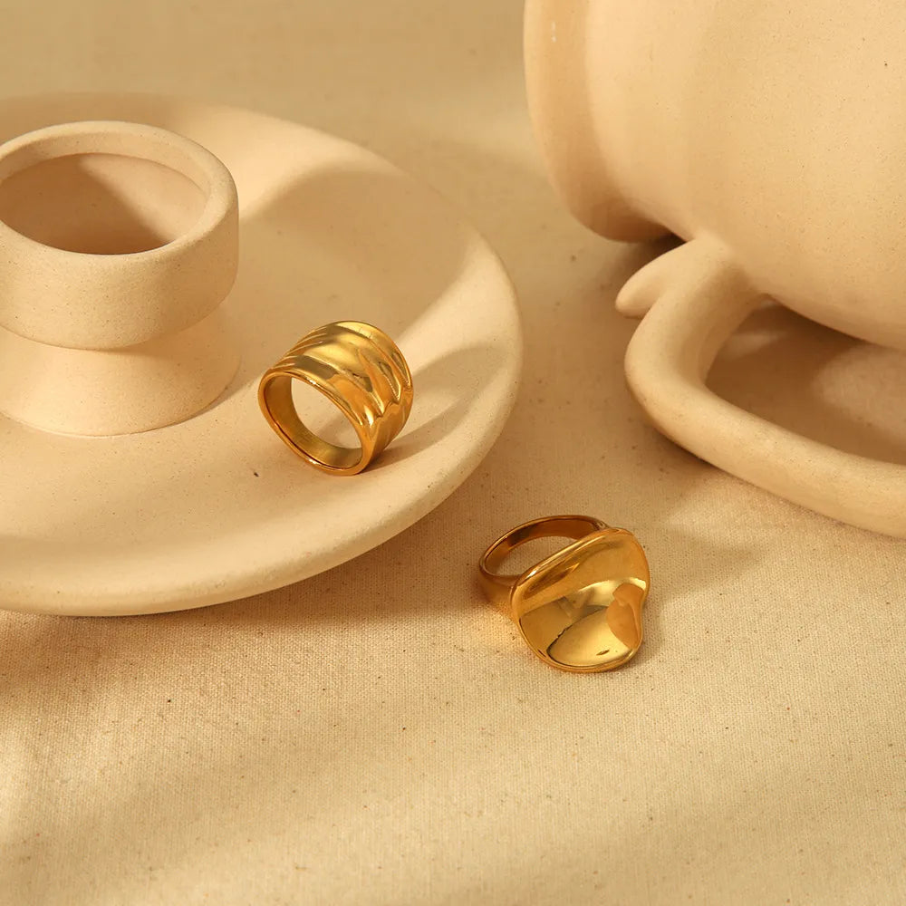 18K Gold-Plated Twisted Band Ring — Stainless Steel